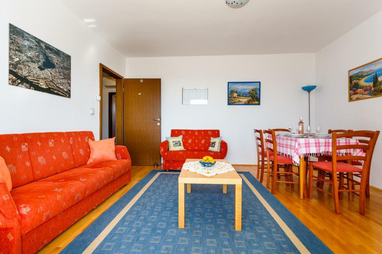 Apartment Anton Krk Town Eksteriør bilde
