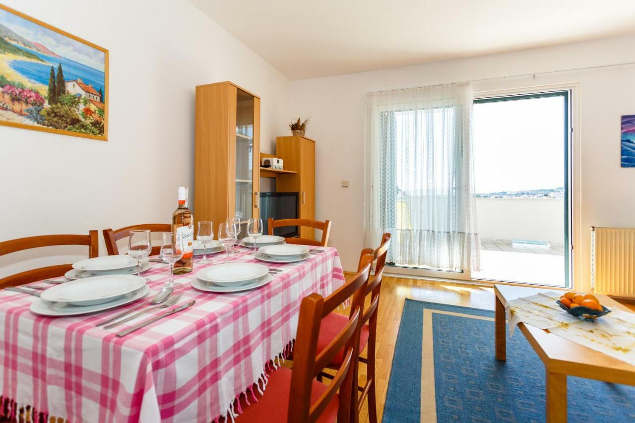 Apartment Anton Krk Town Eksteriør bilde